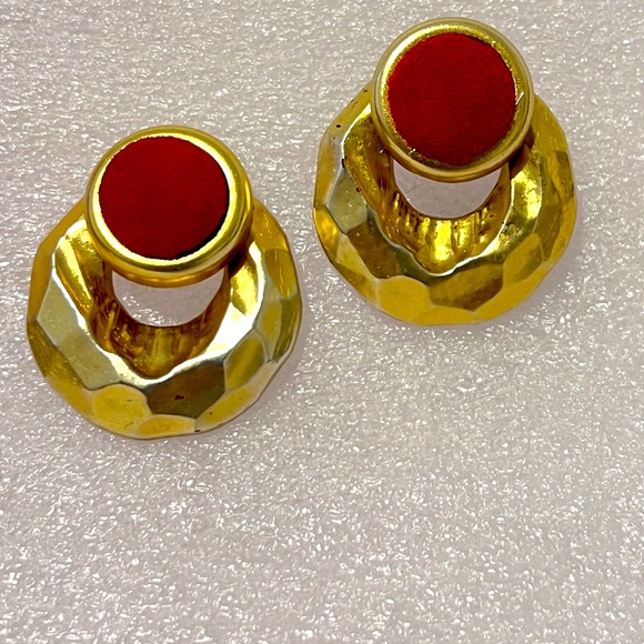 Vintage Matte gold with red velvet earrings - Picture 4 of 6